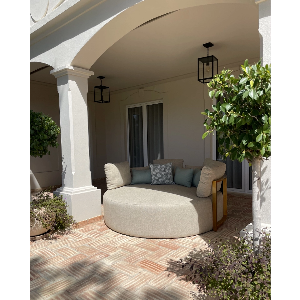 Luxury Pergolas Round